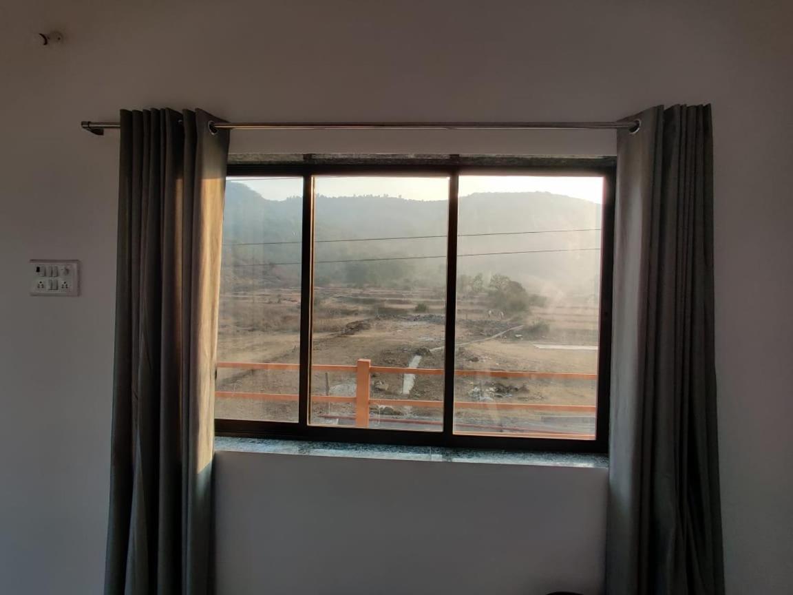 Hotel Sunshine Sea View Alībāg Zewnętrze zdjęcie