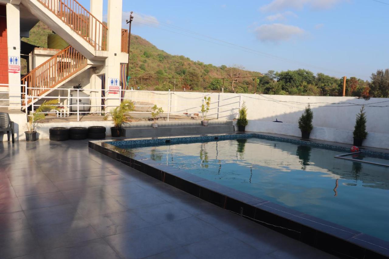 Hotel Sunshine Sea View Alībāg Zewnętrze zdjęcie