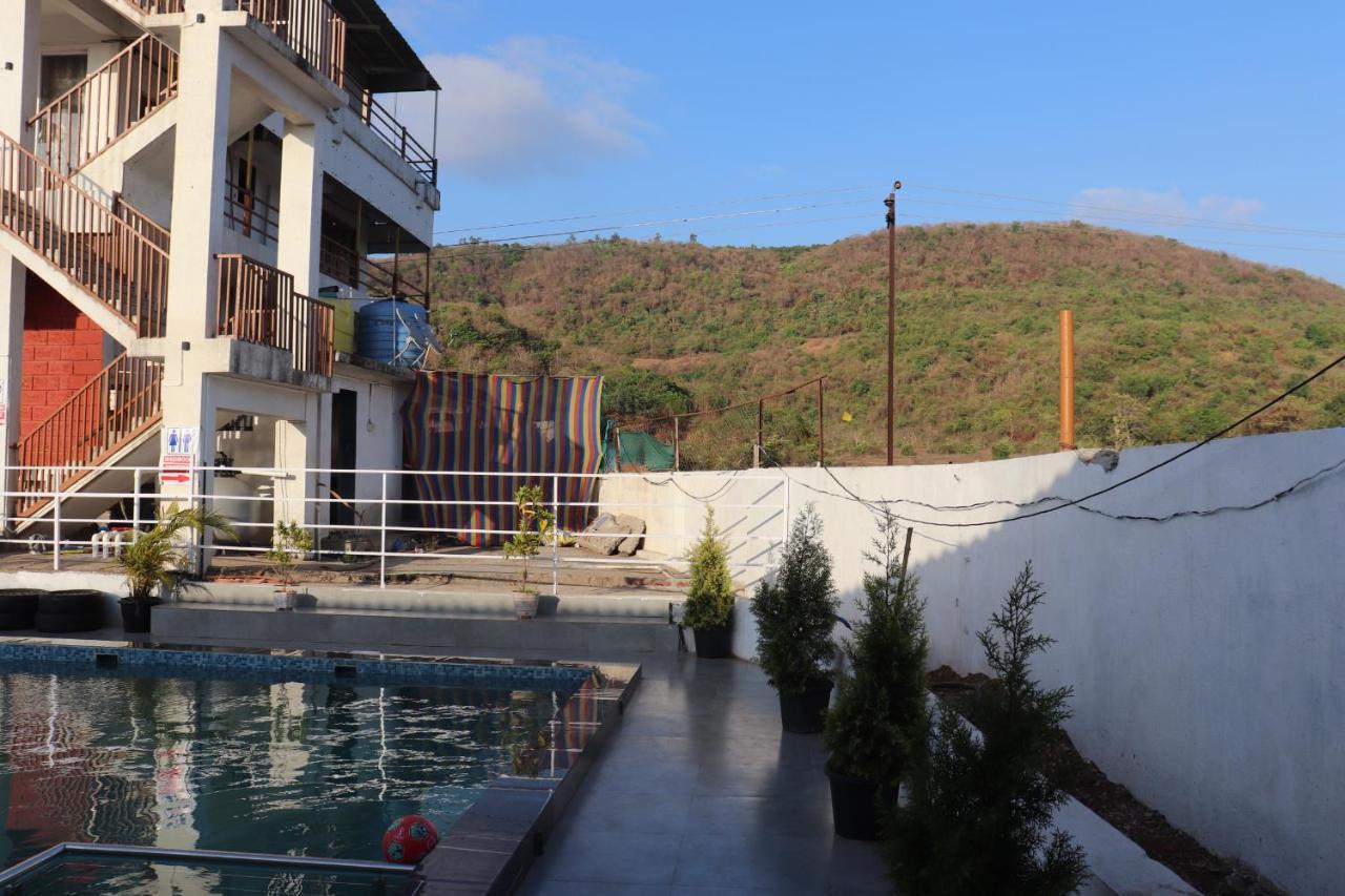 Hotel Sunshine Sea View Alībāg Zewnętrze zdjęcie